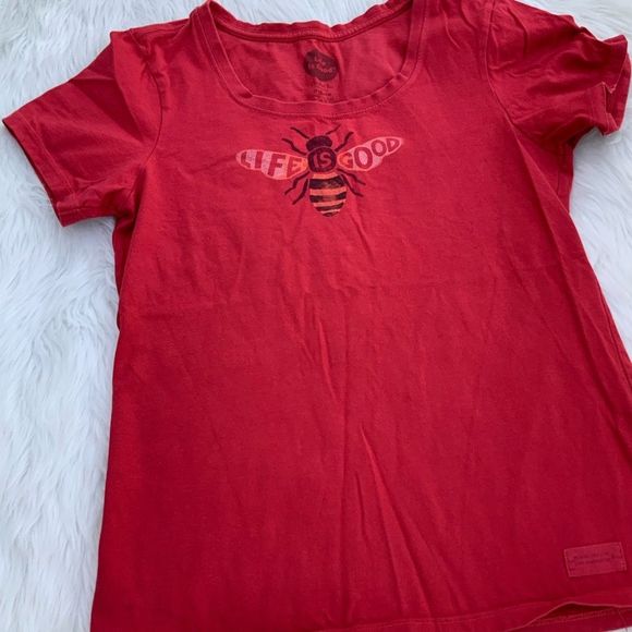 Life is Good Red Bee shirt - Picture 4 of 4